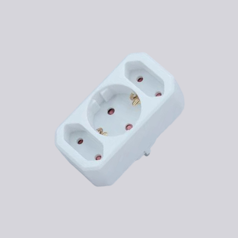 G01-01/2 adaptor tip german o fișă rotundă și două mufe plate